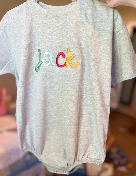 Oversized gray t-shirt bubble