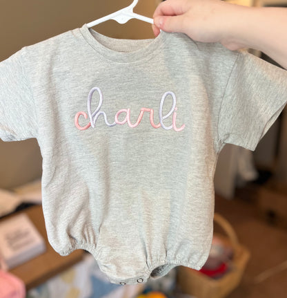 Oversized gray t-shirt bubble