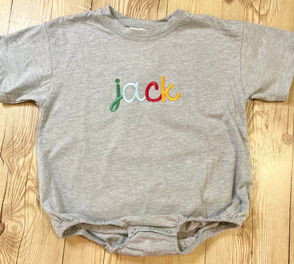 Oversized gray t-shirt bubble